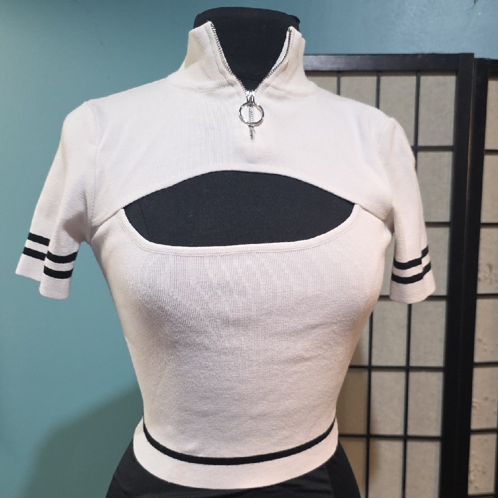 Forever 21 Cream and Black Cut-Out Crop Top